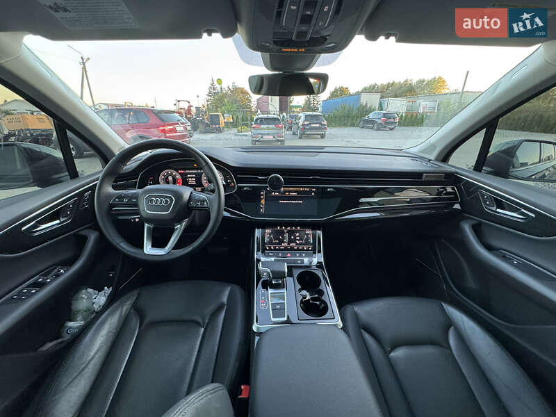 Позашляховик / Кросовер Audi Q7 2019 в Львові