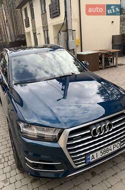 Позашляховик / Кросовер Audi Q7 2018 в 
