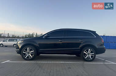 Внедорожник / Кроссовер Audi Q7 2012 в 