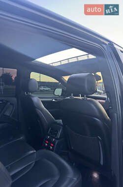 Внедорожник / Кроссовер Audi Q7 2012 в 