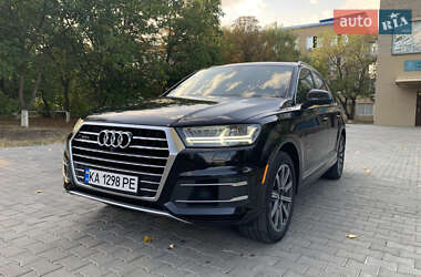Позашляховик / Кросовер Audi Q7 2017 в Подільську