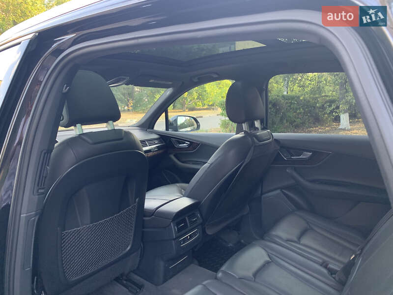 Внедорожник / Кроссовер Audi Q7 2016 в Одессе