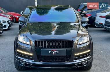 Позашляховик / Кросовер Audi Q7 2013 в 