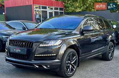 Позашляховик / Кросовер Audi Q7 2013 в 