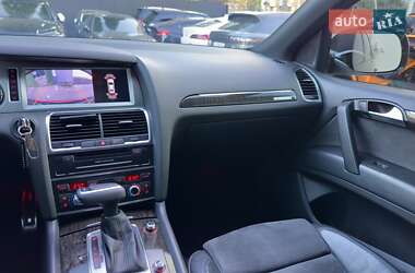 Позашляховик / Кросовер Audi Q7 2013 в 