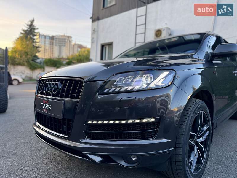 Внедорожник / Кроссовер Audi Q7 2013 в Киеве