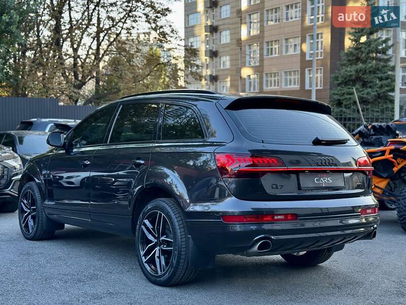Внедорожник / Кроссовер Audi Q7 2013 в Киеве
