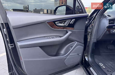 Внедорожник / Кроссовер Audi Q7 2019 в 