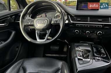 Внедорожник / Кроссовер Audi Q7 2017 в 
