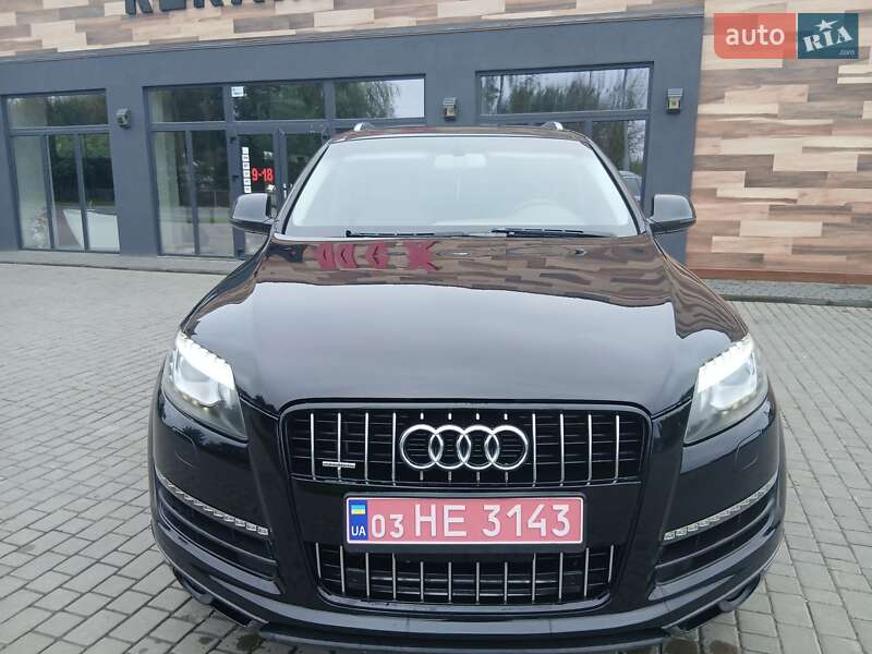 Позашляховик / Кросовер Audi Q7 2012 в 