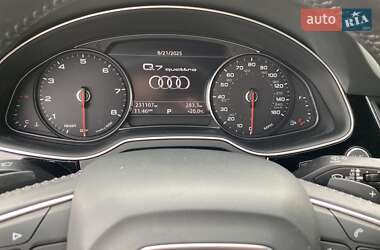 Позашляховик / Кросовер Audi Q7 2016 в 