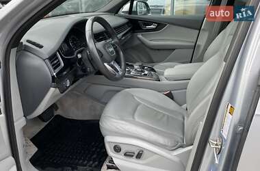Позашляховик / Кросовер Audi Q7 2016 в 