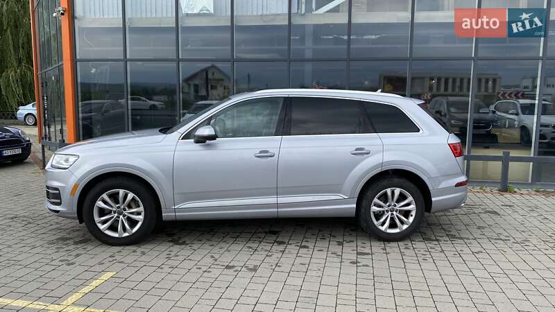 Позашляховик / Кросовер Audi Q7 2016 в Ужгороді