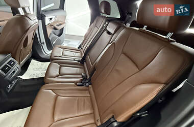 Позашляховик / Кросовер Audi Q7 2018 в 