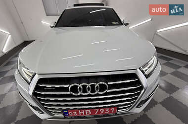 Позашляховик / Кросовер Audi Q7 2018 в 