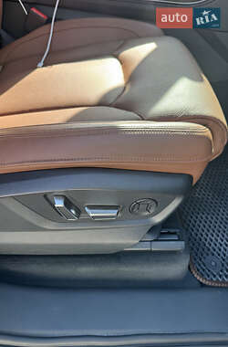 Позашляховик / Кросовер Audi Q7 2023 в 