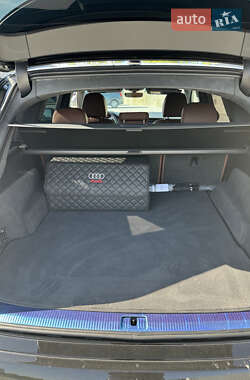 Позашляховик / Кросовер Audi Q7 2023 в 