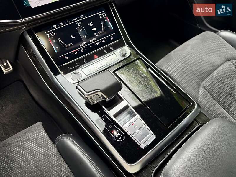 Позашляховик / Кросовер Audi Q7 2021 в Дніпрі