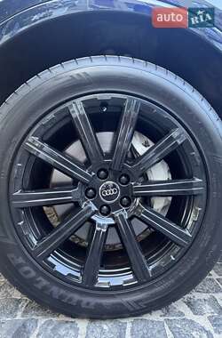 Позашляховик / Кросовер Audi Q7 2016 в 