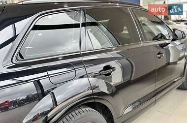Внедорожник / Кроссовер Audi Q7 2019 в 