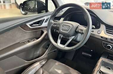 Внедорожник / Кроссовер Audi Q7 2019 в 