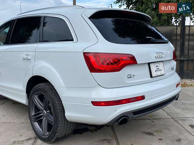 Позашляховик / Кросовер Audi Q7 2015 в Києві