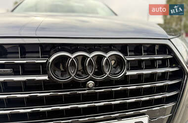 Позашляховик / Кросовер Audi Q7 2016 в 
