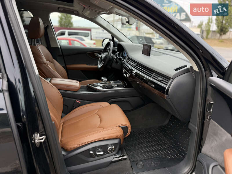 Позашляховик / Кросовер Audi Q7 2016 в Харкові