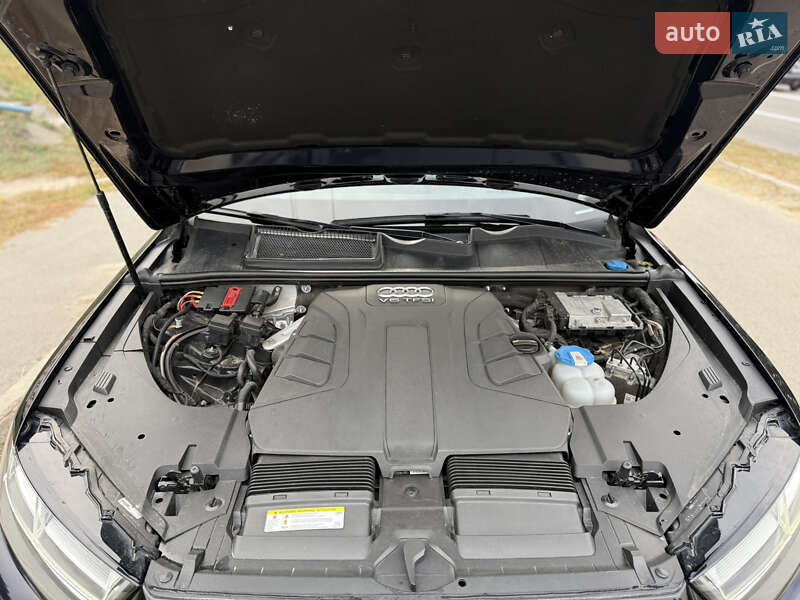 Позашляховик / Кросовер Audi Q7 2016 в Харкові