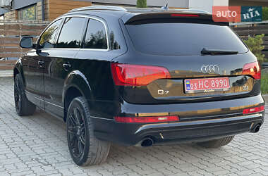 Внедорожник / Кроссовер Audi Q7 2014 в 