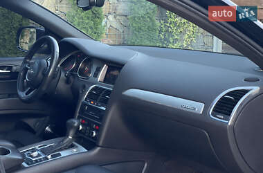 Внедорожник / Кроссовер Audi Q7 2014 в 