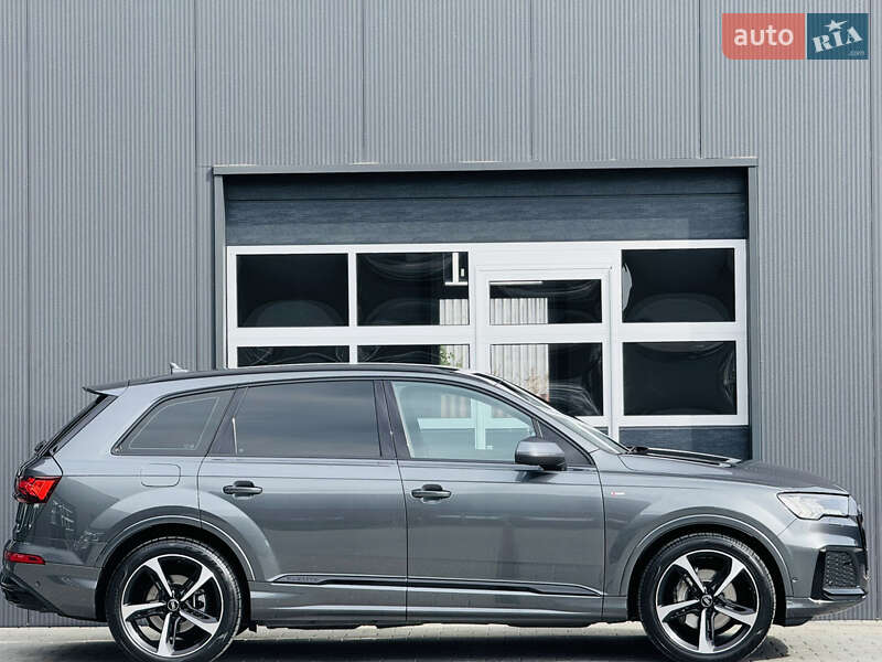 Позашляховик / Кросовер Audi Q7 2020 в Мукачевому