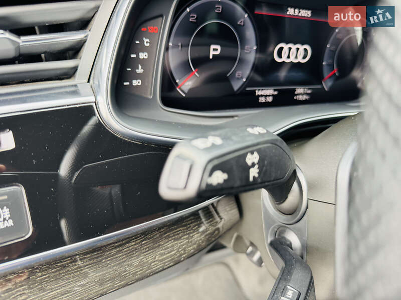 Позашляховик / Кросовер Audi Q7 2020 в Мукачевому