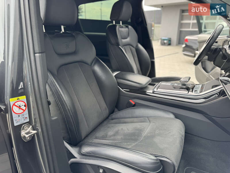Позашляховик / Кросовер Audi Q7 2020 в Мукачевому