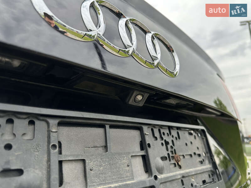 Внедорожник / Кроссовер Audi Q7 2015 в Мукачево