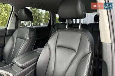 Внедорожник / Кроссовер Audi Q7 2015 в 