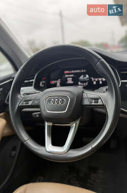 Внедорожник / Кроссовер Audi Q7 2021 в 