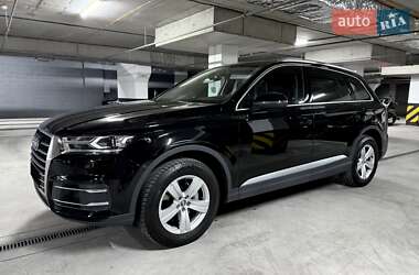 Позашляховик / Кросовер Audi Q7 2016 в 