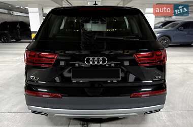 Позашляховик / Кросовер Audi Q7 2016 в 