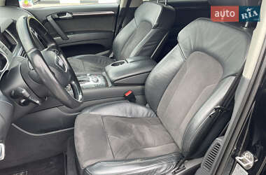 Позашляховик / Кросовер Audi Q7 2014 в 