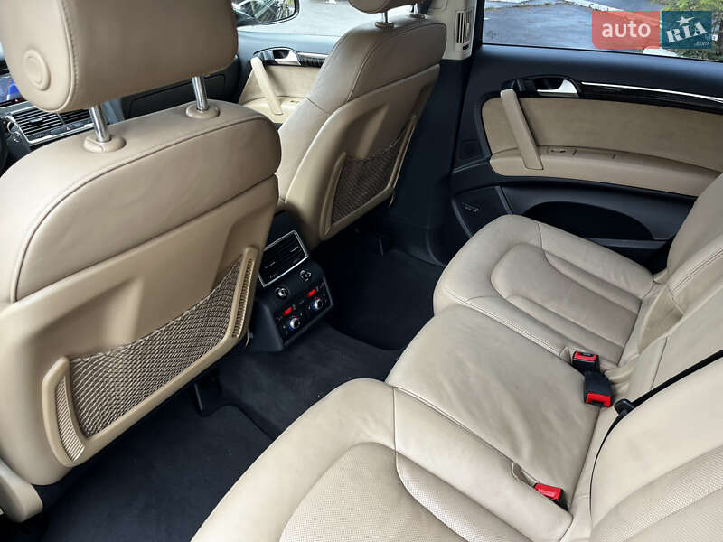 Позашляховик / Кросовер Audi Q7 2015 в Одесі