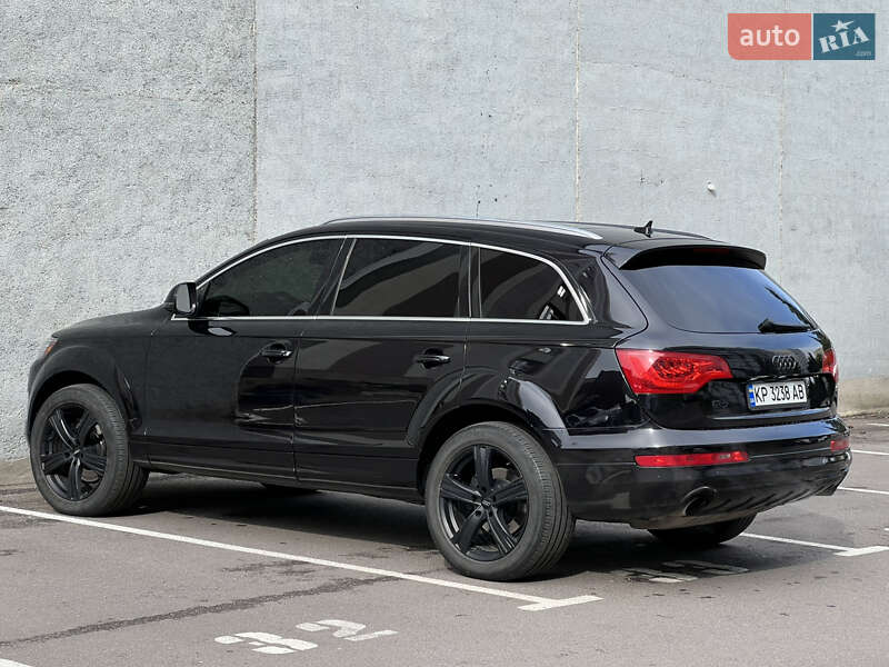 Позашляховик / Кросовер Audi Q7 2011 в Рівному