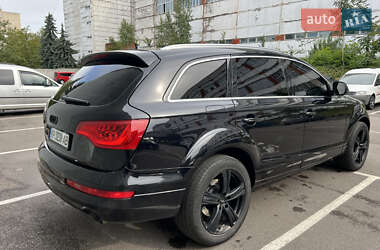 Внедорожник / Кроссовер Audi Q7 2011 в 