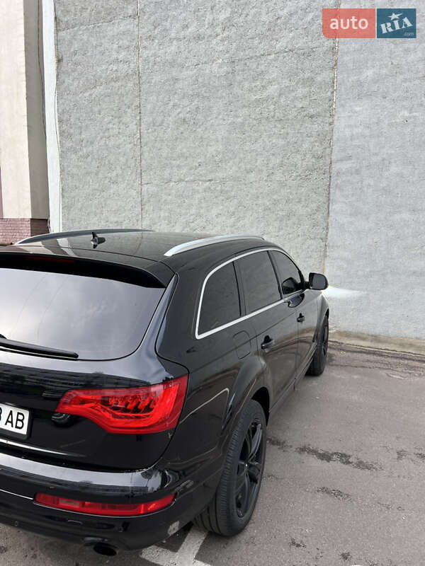 Позашляховик / Кросовер Audi Q7 2011 в Рівному