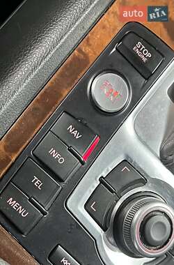 Внедорожник / Кроссовер Audi Q7 2015 в 