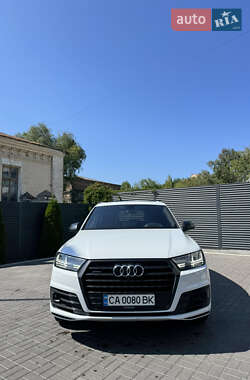 Позашляховик / Кросовер Audi Q7 2017 в 