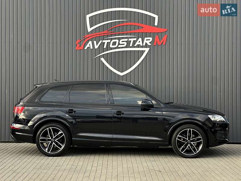 Позашляховик / Кросовер Audi Q7 2017 в Мукачевому
