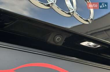 Позашляховик / Кросовер Audi Q7 2017 в 