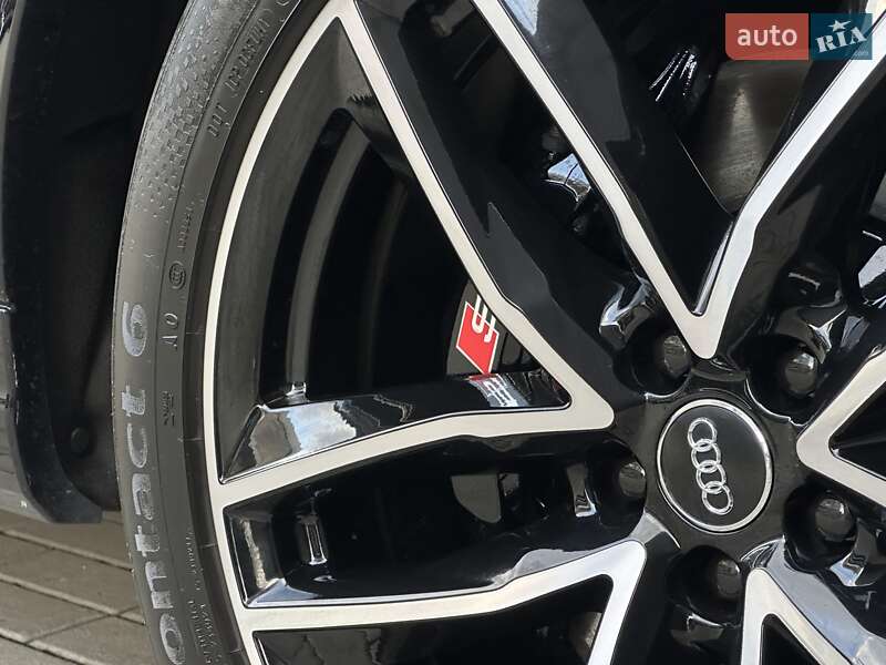 Позашляховик / Кросовер Audi Q7 2017 в Мукачевому