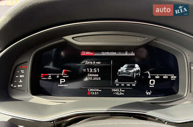Позашляховик / Кросовер Audi Q7 2021 в 
